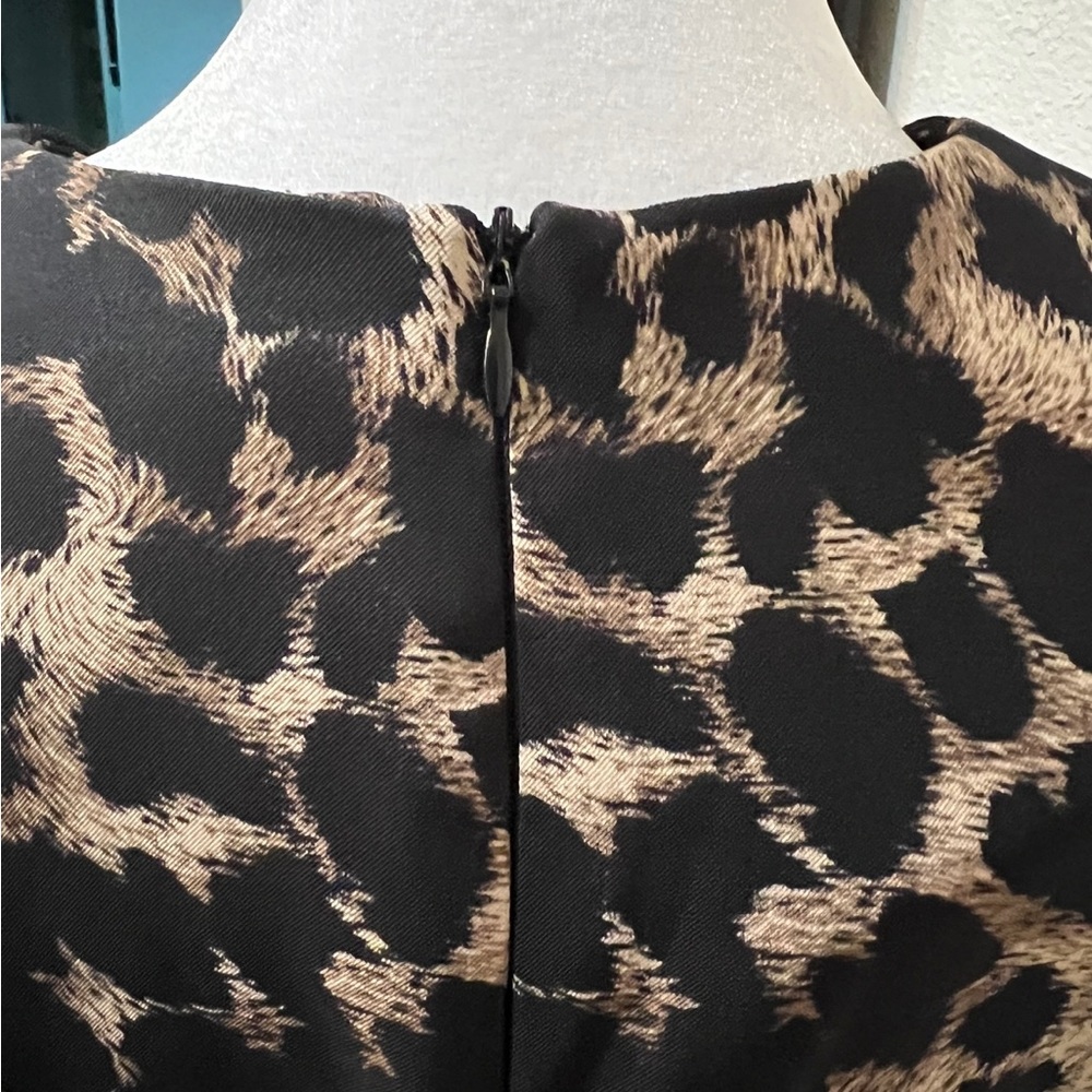 Connected Apparel size 8 sheath animal print sleeveless dress - Picture 10 of 10